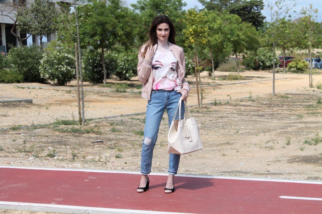 Marilyn T-Shirt & Pearl Jeans Outfit
