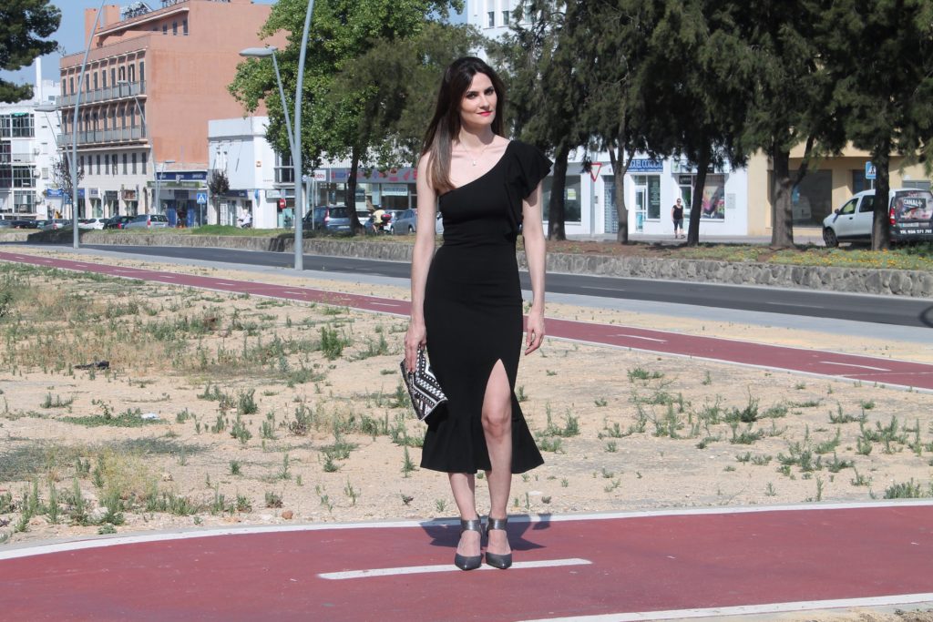 Black Frill Dress Outfit