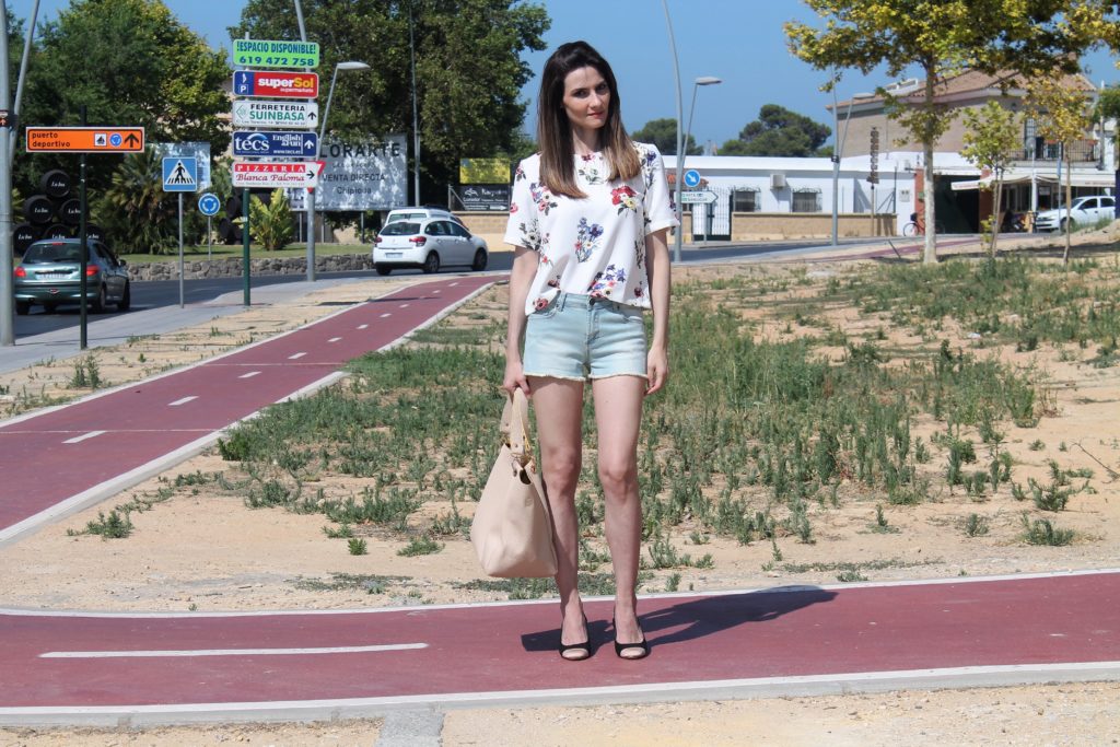 Floral Top Outfit